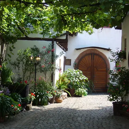 Haus Ruth *